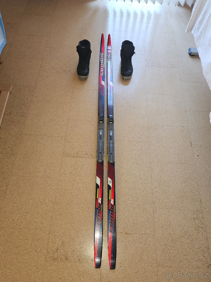 prodám běžky a boty Salomon vel. 43, váz. SNS - 2