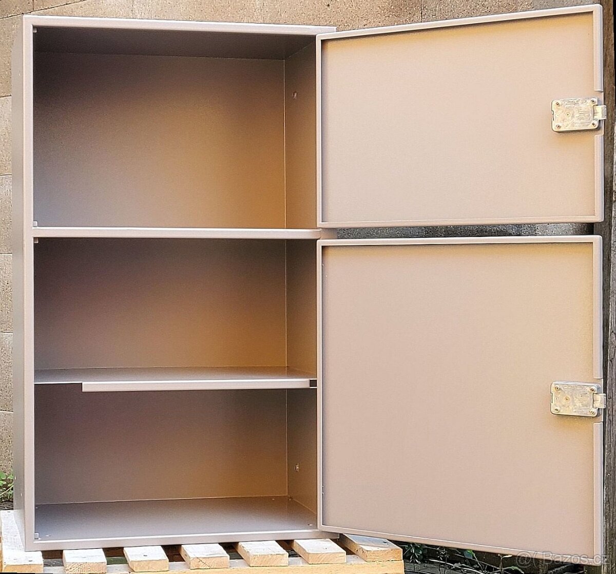 Ocelová trezorová skříň - jak nová / i do dodávky na nářadí - 2