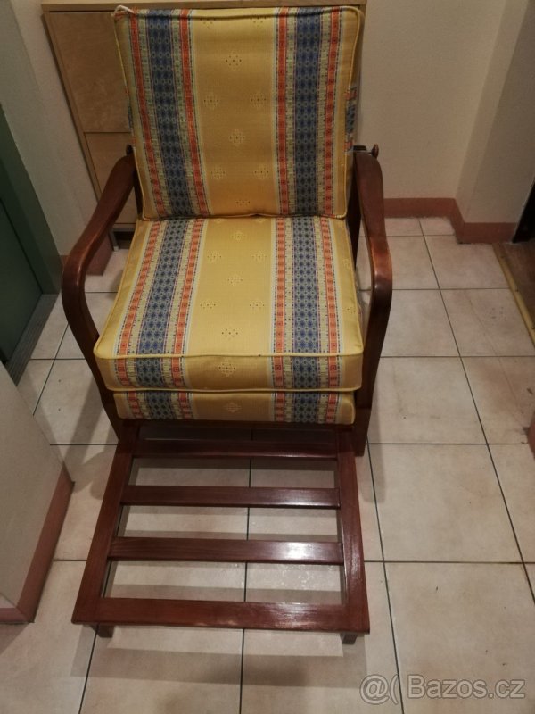 PRODÁM STAROŽITNÉ KŘESLO - 2
