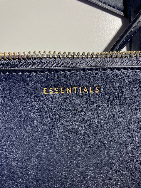 kabelka přes rameno Essentials - 2