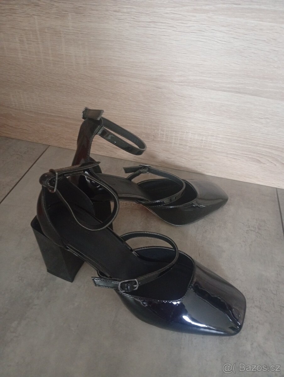 Dámské lodičky Reserved vel.40 - 2