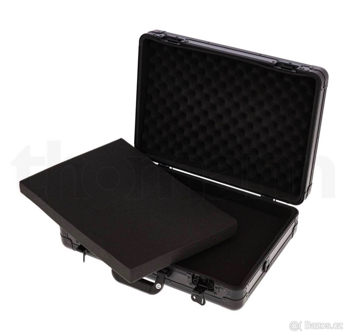 Kufr Magma na CDJ 3000 - 2