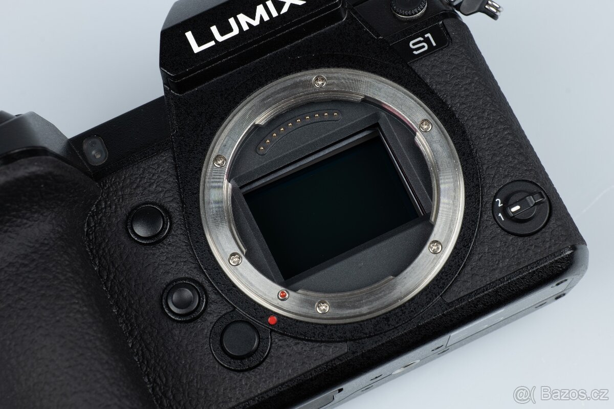 Panasonic S1 + V-log - 2