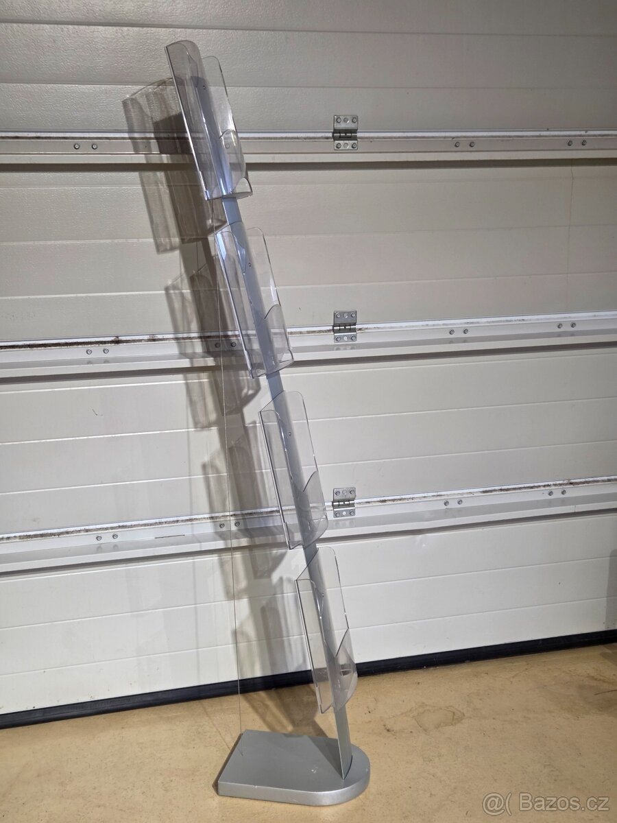 Prodam drzaky na prospekty / na letaky - 2