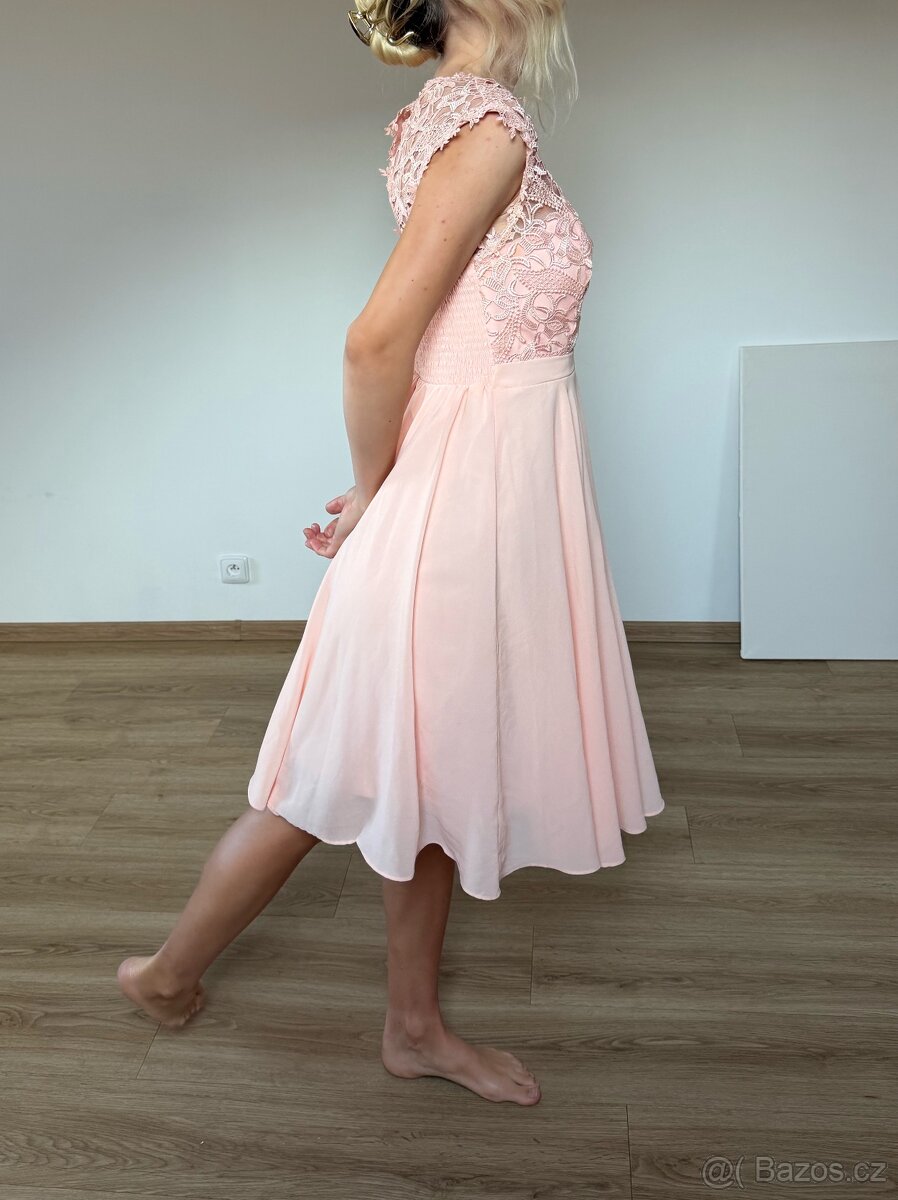 Meruňkové šaty s krajkou L - 2
