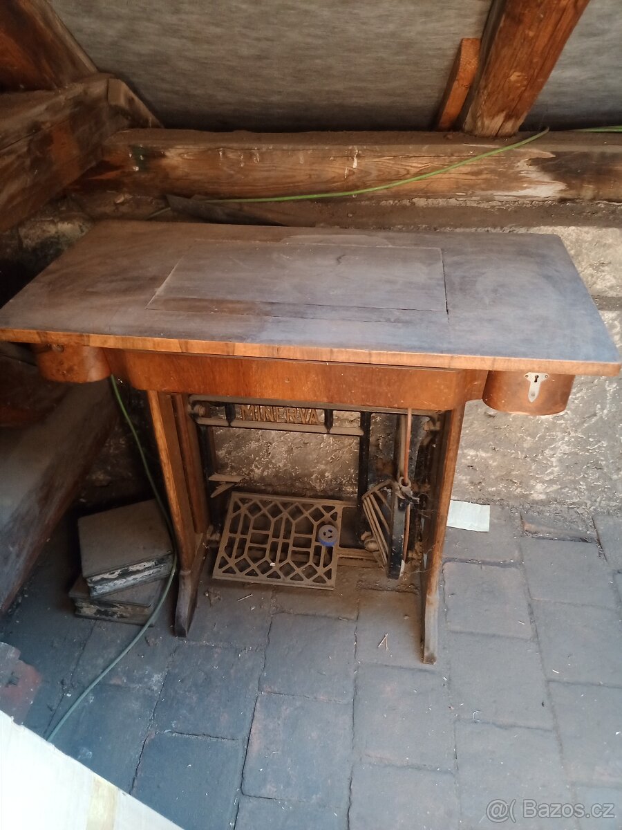 Prodám šicí stroj Minerva - 2