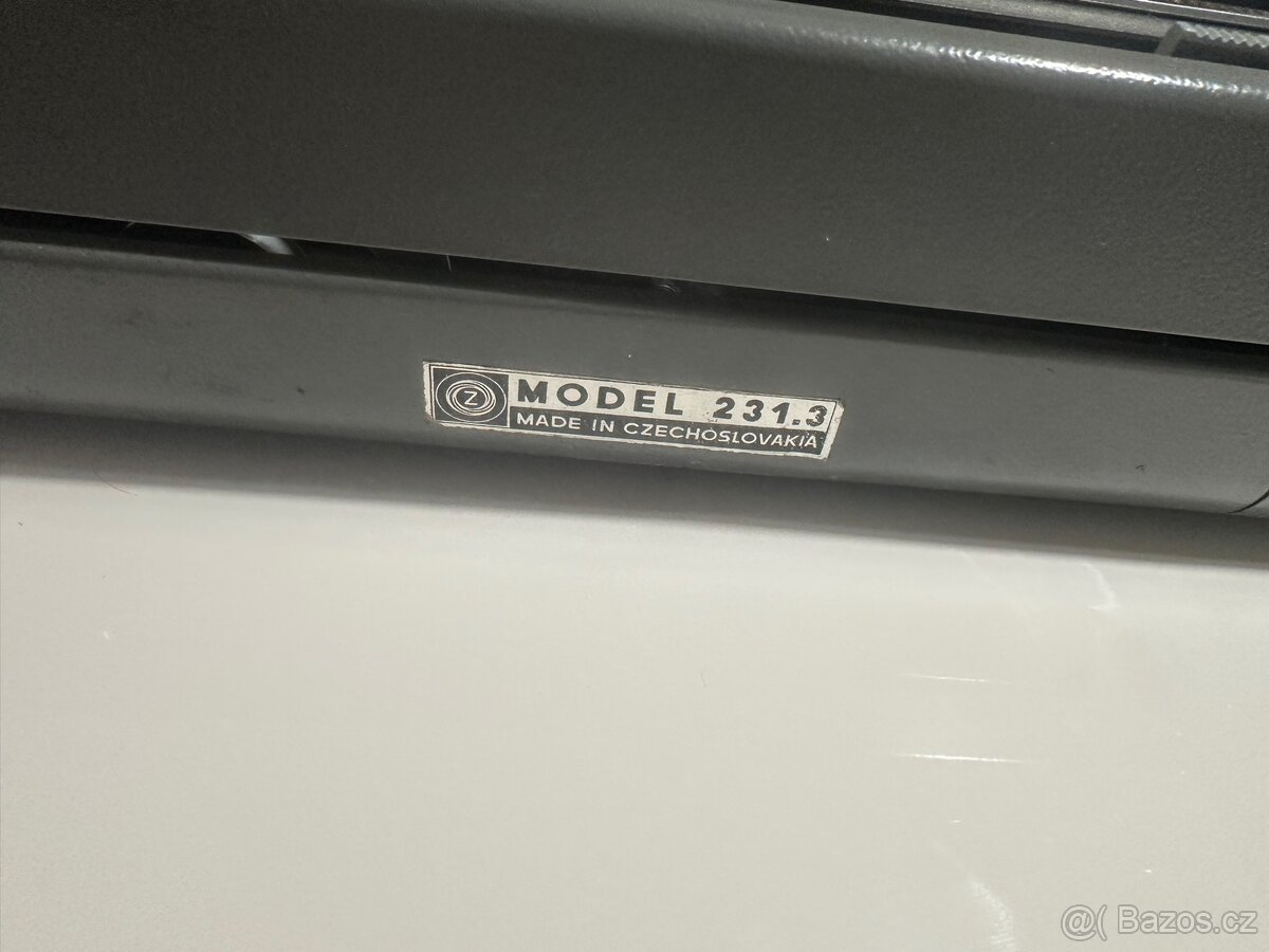 Psací stroj CONSUL 231.3 - 2