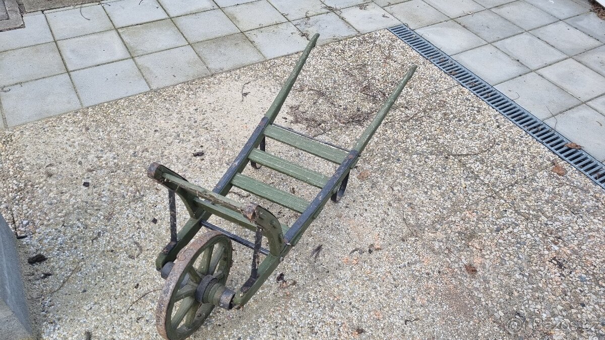 Zahradní trakař - 2