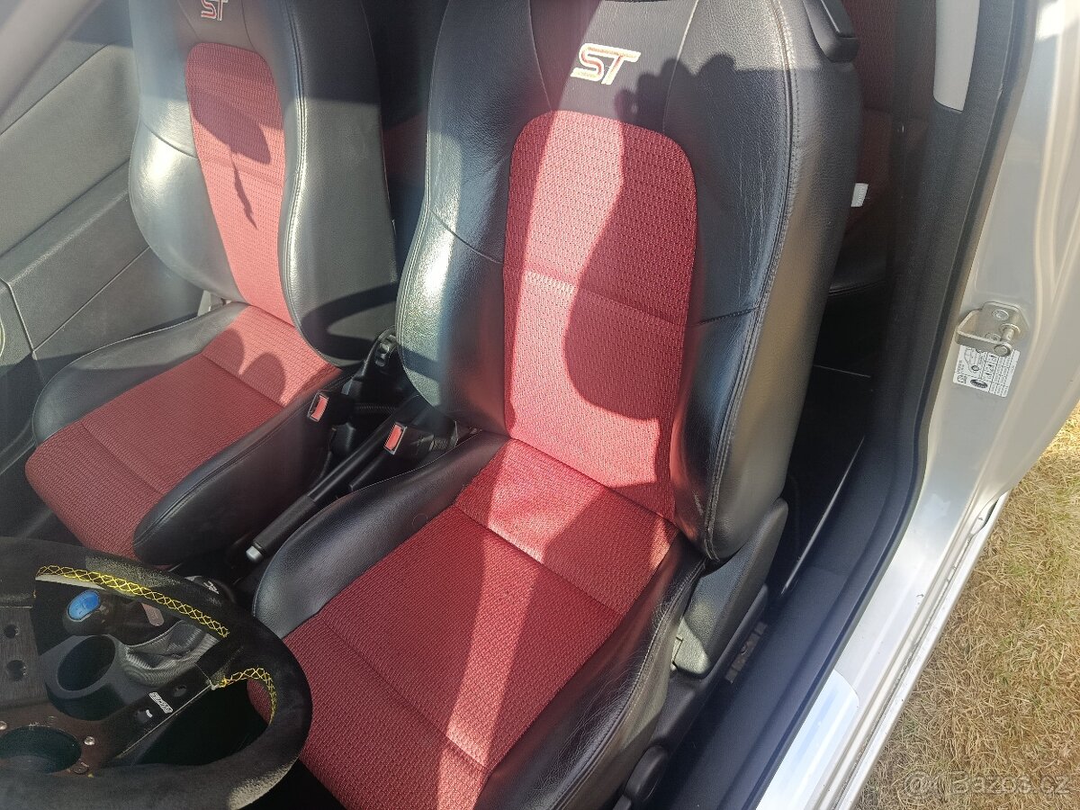 Prodám sedačky Fiesta ST150 - 2