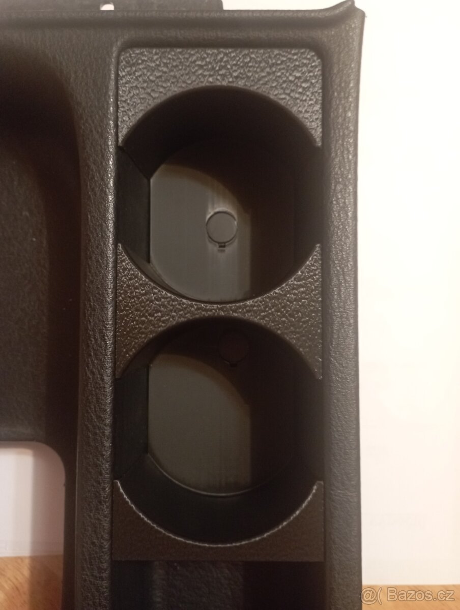 Držák nápojů - 2