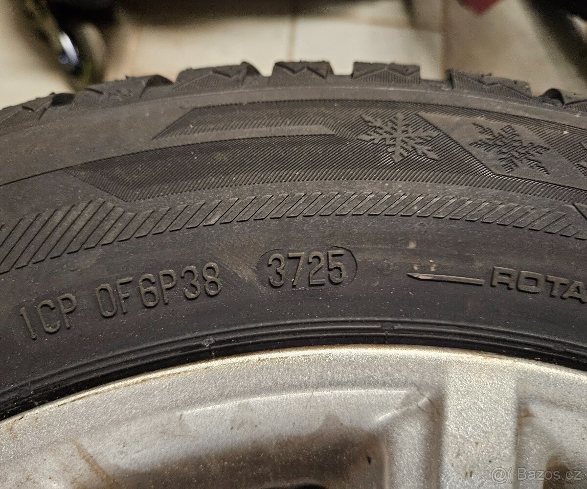 Pneu Ford - 2