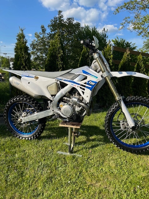 TM 450 FI , 2024