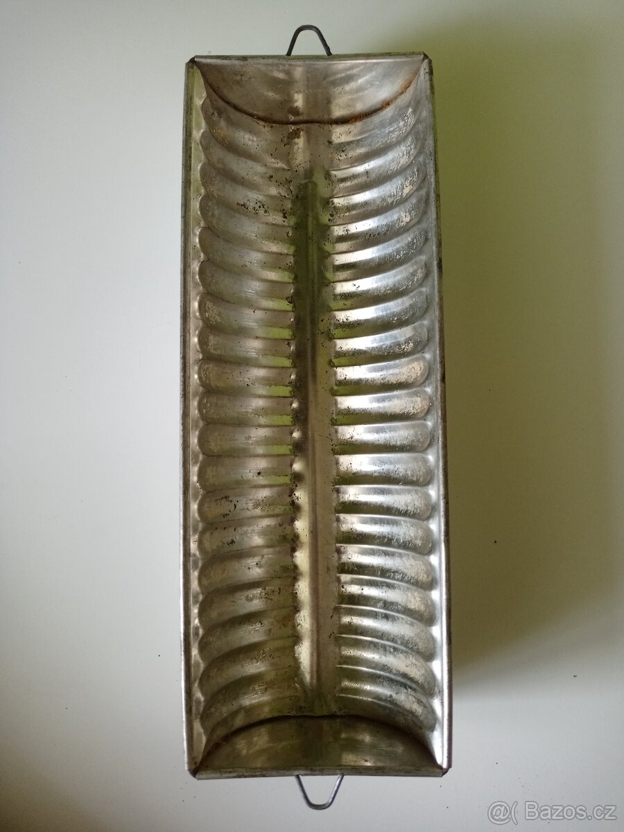 Nabízím k prodeji formu na pečení - srnčí hřbet - 2