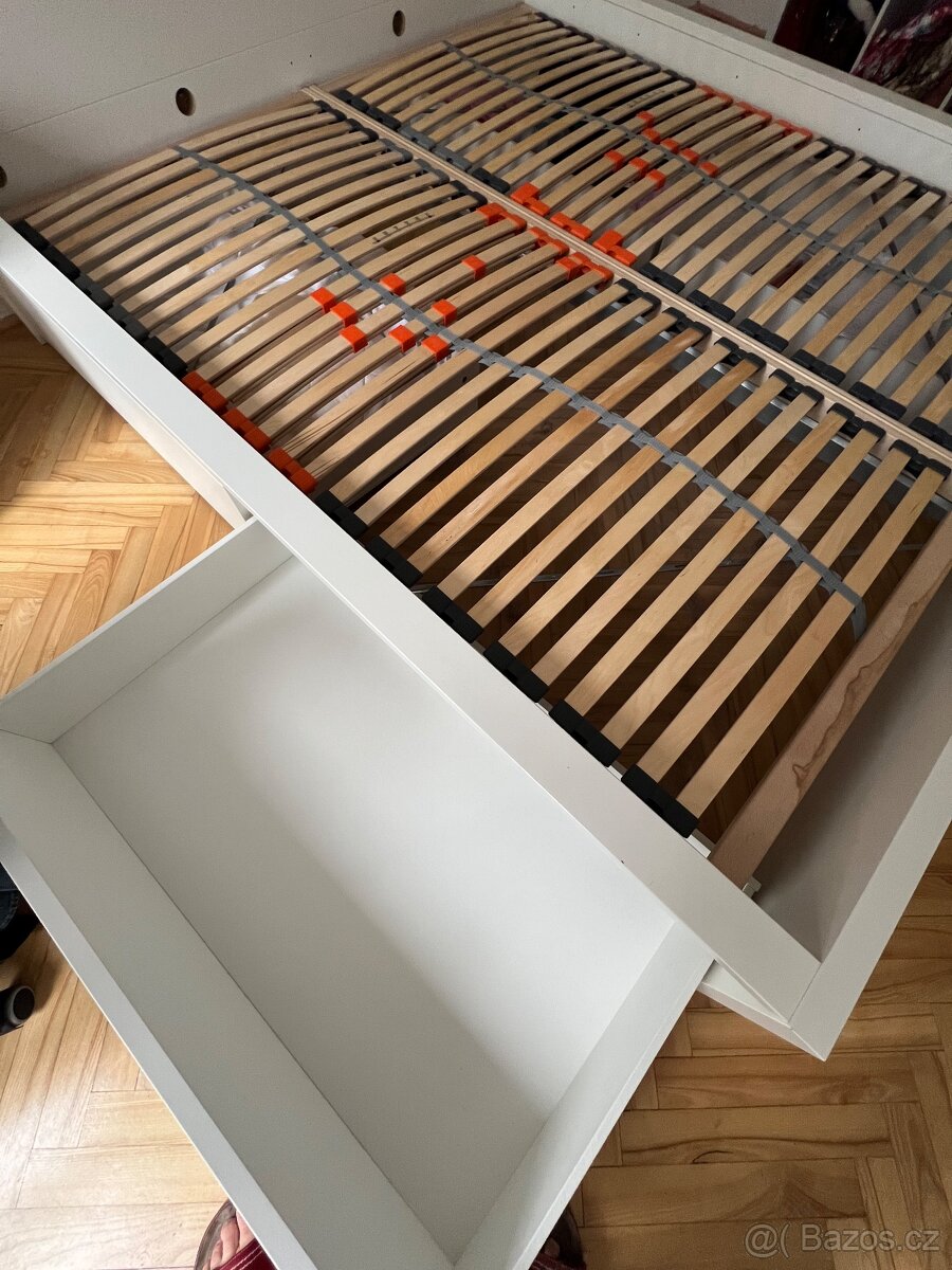 Manželská postel MALM - 2