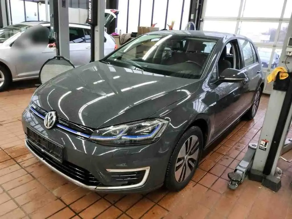 Volkswagen E-golf 100kw model 2021,baterie 36kwh,220km - 2