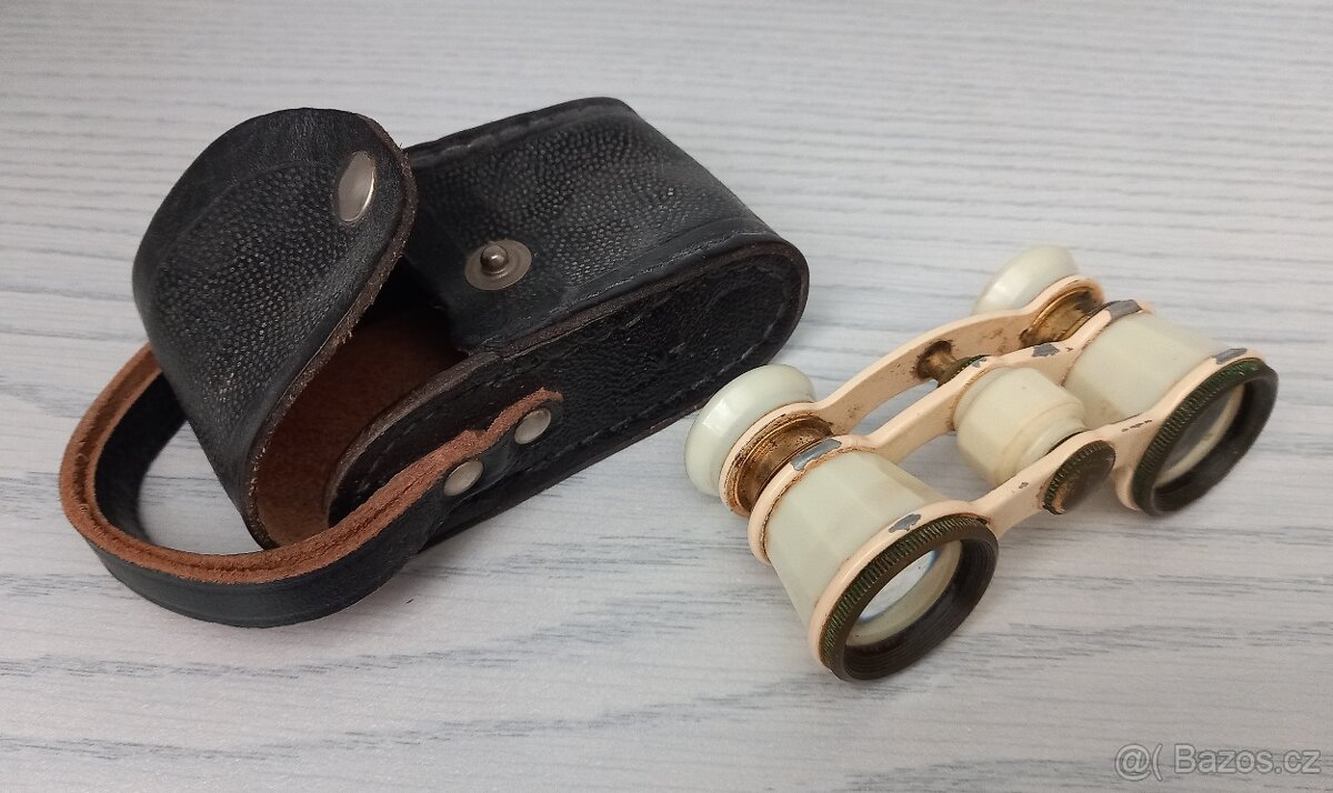 Prodám zachovalé divadelní kukátko v koženém obalu - 2