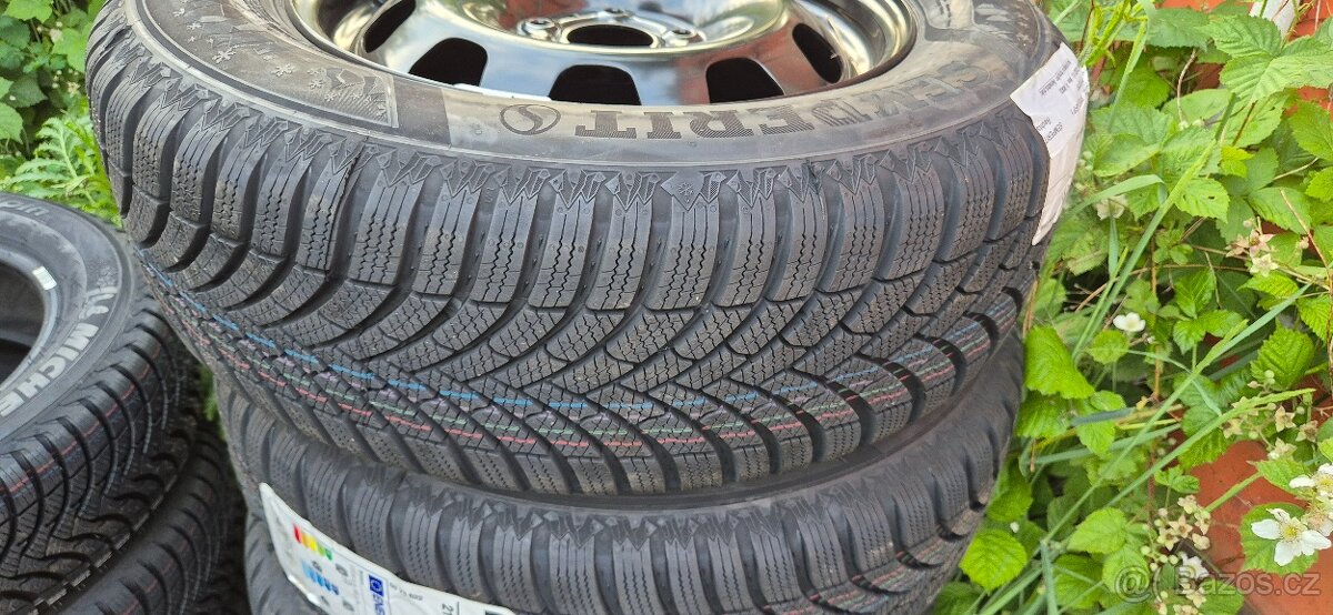 Dacia Duster – plechové disky R16 se zimními pneu | Nové i j - 2