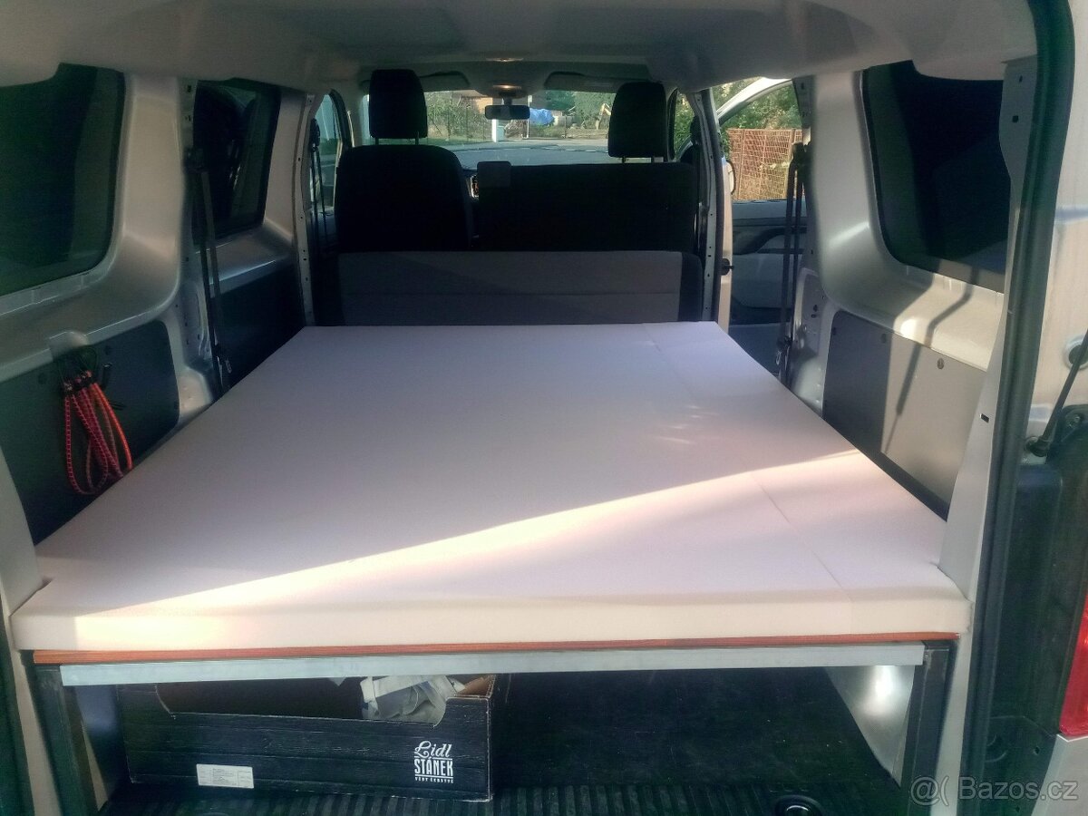Spací vestavba Peugeot Expert, Citroen Jumpy, Toyota apod. - 2