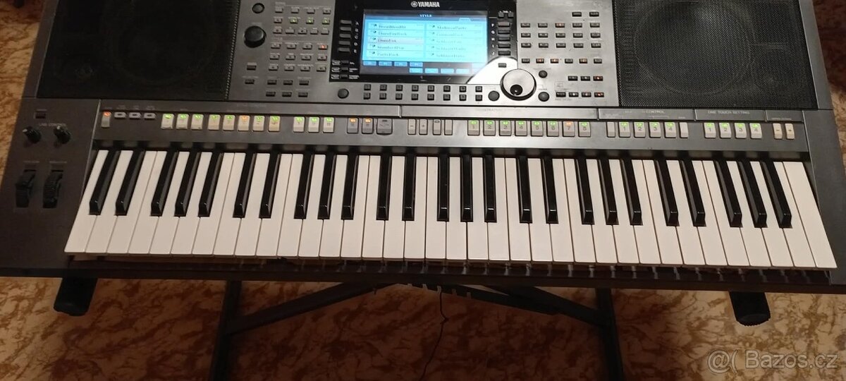 YAMAHA PSR S 770 - 2