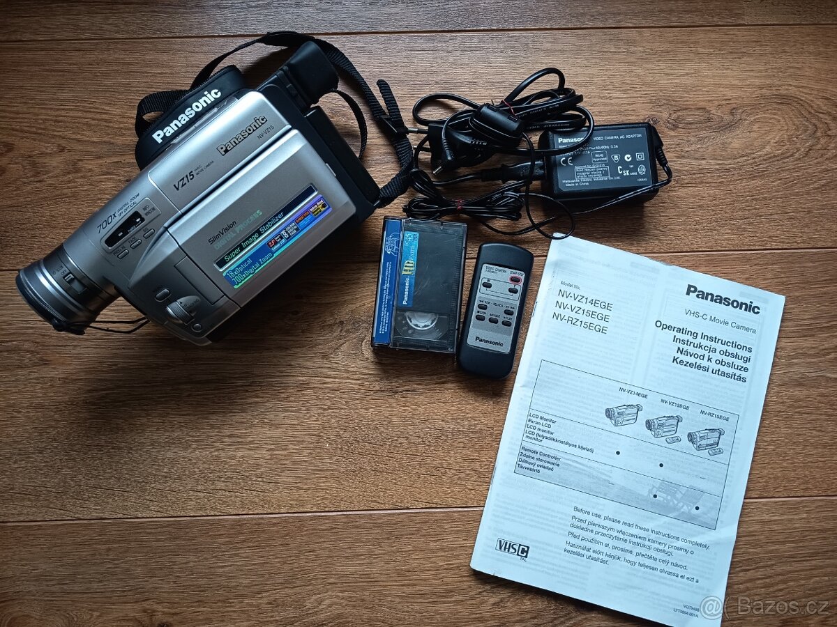 VHS kamera Panasonic s displejem - 2