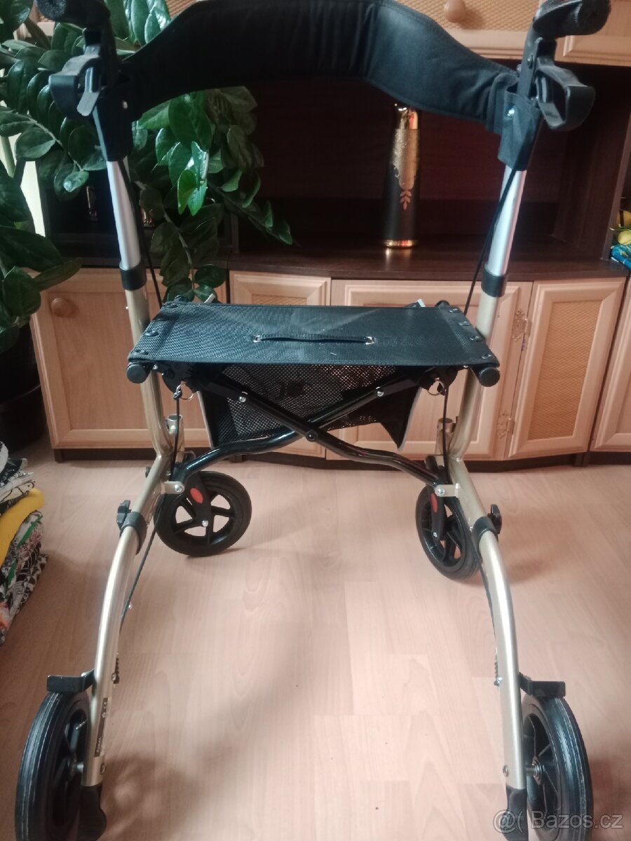 Nove chodítko pro seniory - 2