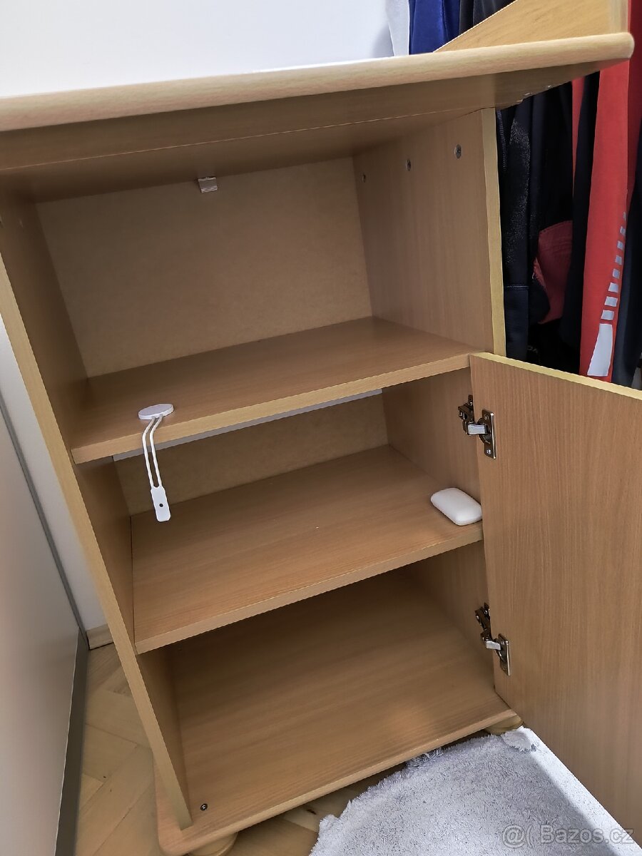 Přebalovací pult/skříňka - 2