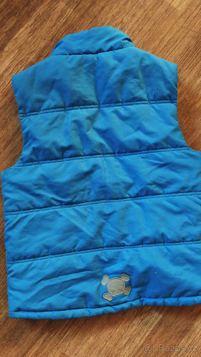 Modrá vesta s lebkou vel. 128 - 2