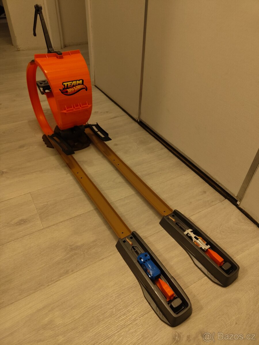 HotWheels Dráha + 18aut - 2