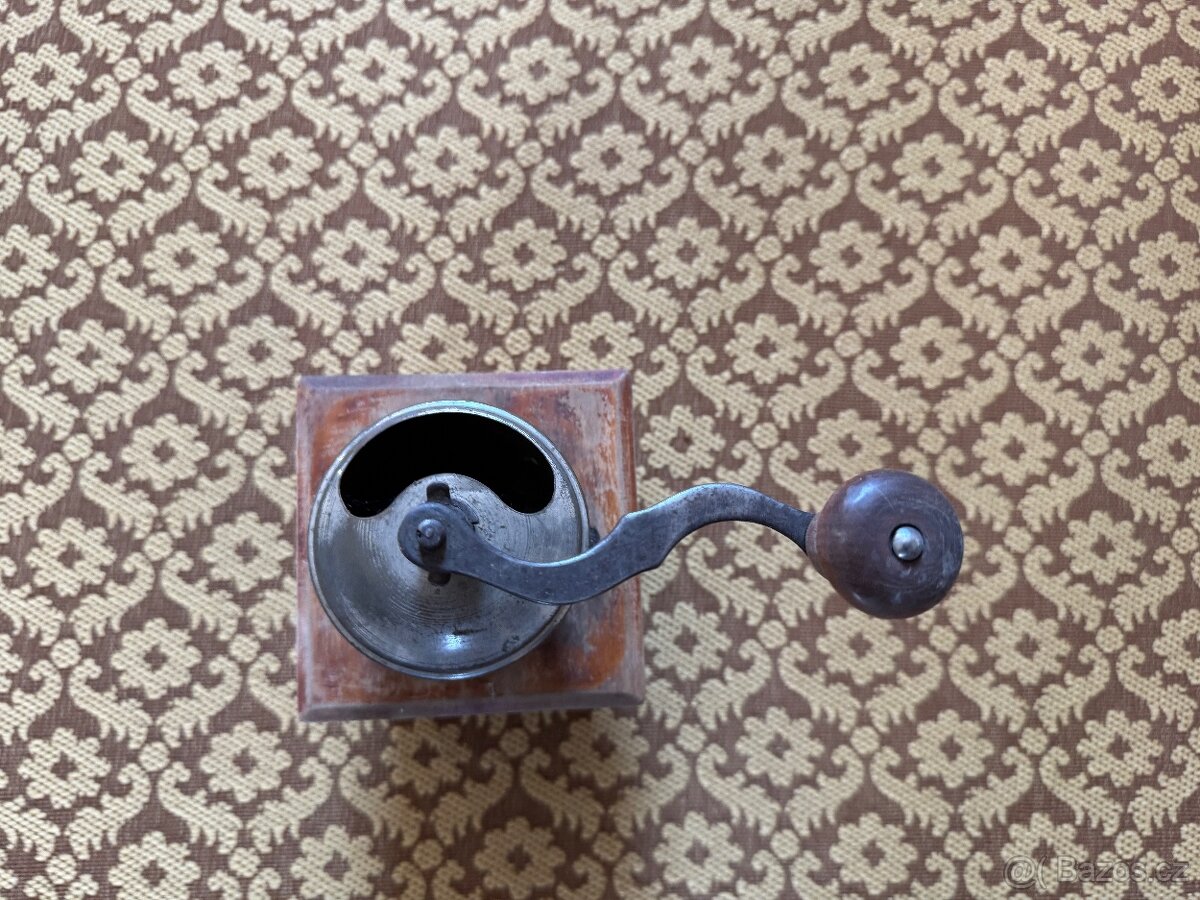 Mlýnek na kávu - 2