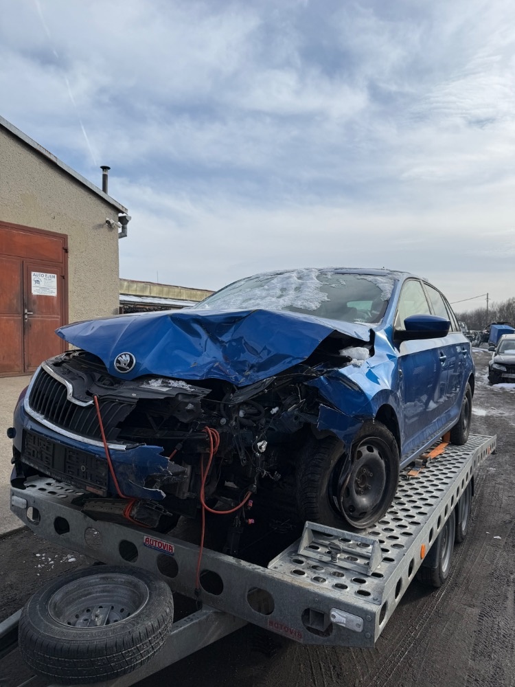 Prodám náhradní díly Škoda Rapid 1.0TSI 70KW - 2