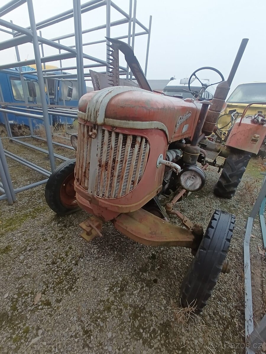 Traktor Güldner - 2