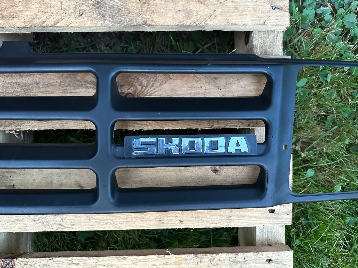 Přední maska Škoda 105-130 - 2