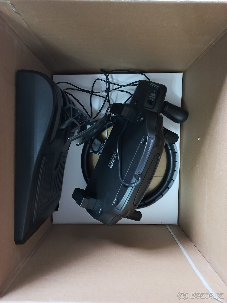 Volant s pedály - 2