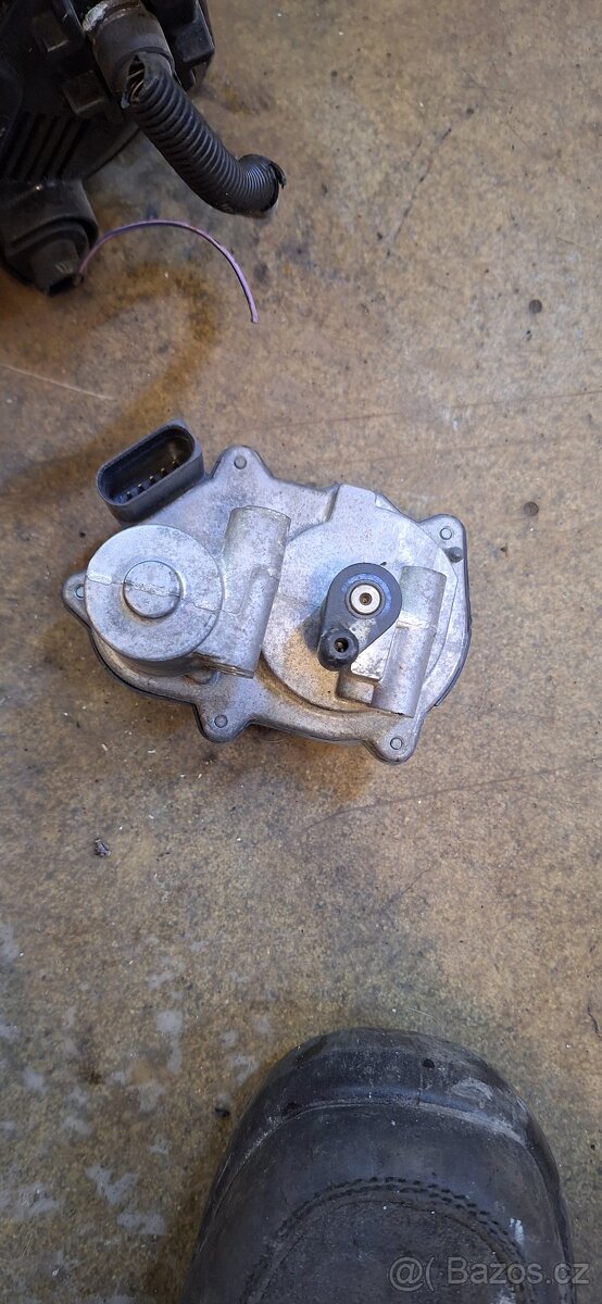 Motorek pro klapky - 2