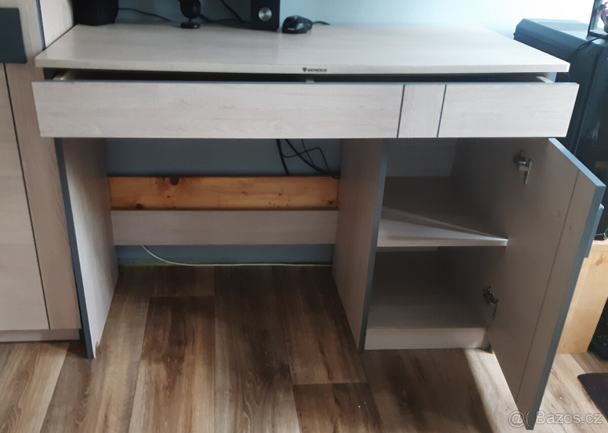 Prodám stůl a skříň do dětského pokoje - 2