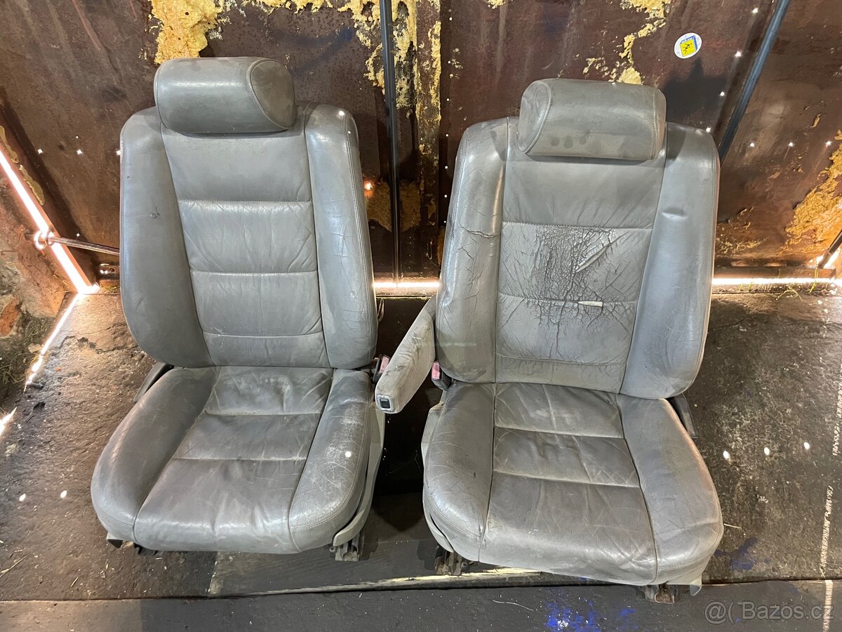 Kožené přední sedačky bmw e34 - 2