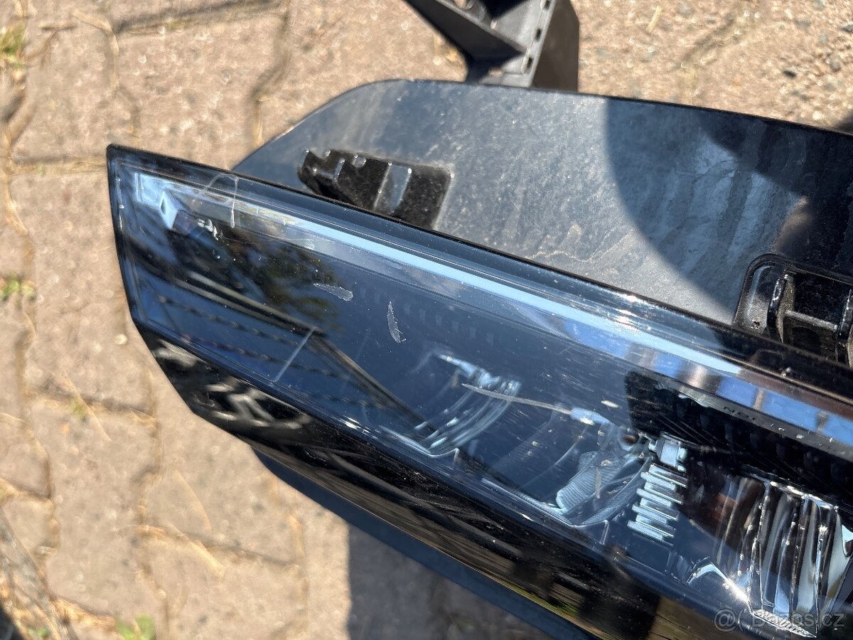 Světlo pravé Renault Megane V LED - 2