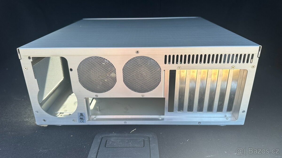 PC Bedna/case Lian Li s 2 ventilátory - 2