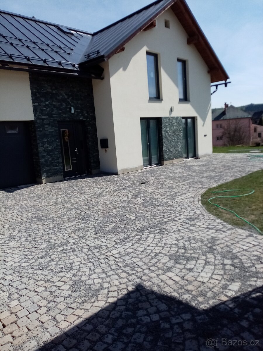 POKLADKA ŽULOVÉ DLAŽEBNí KOSTKY - 2