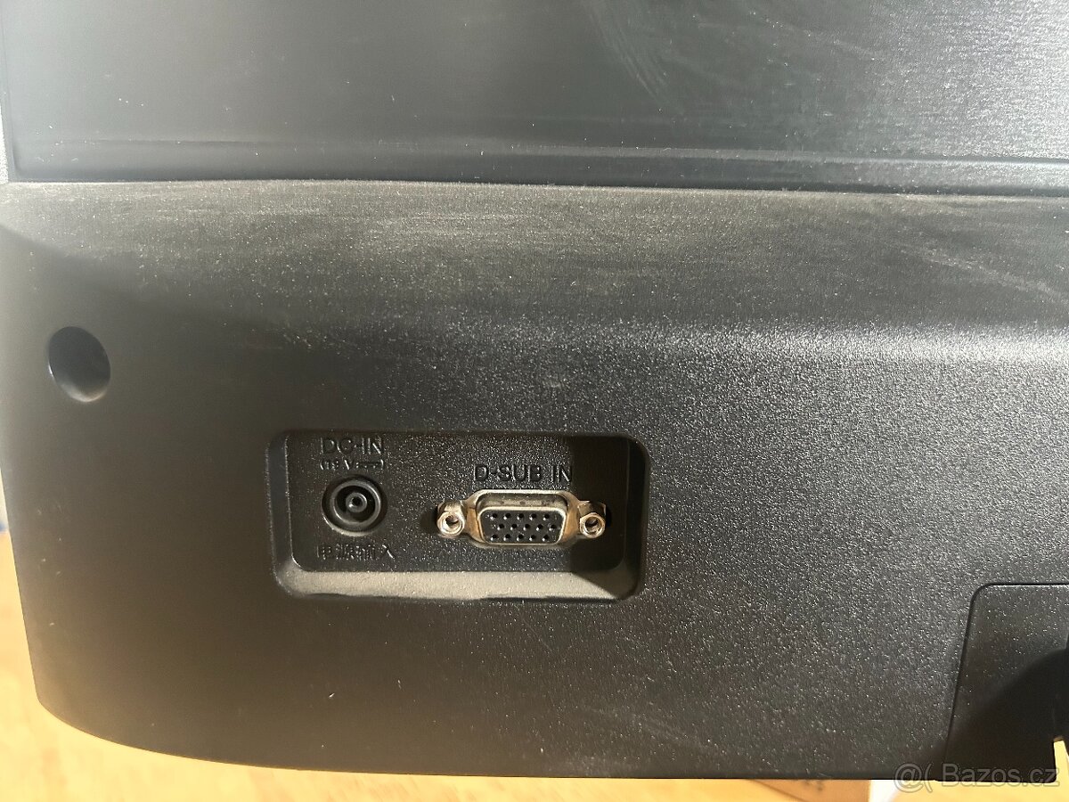 Monitor LG - 2