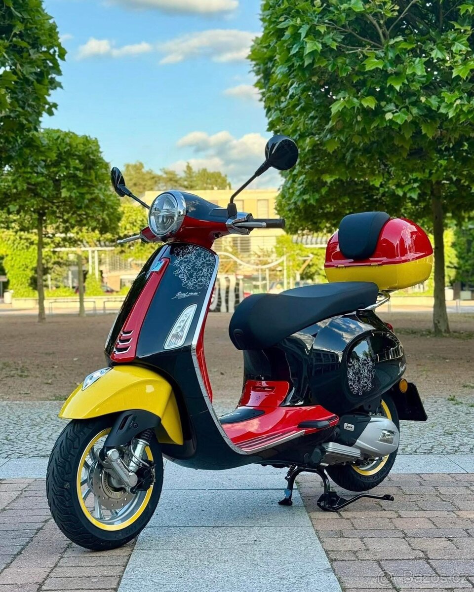 Vespa Primavera 125 Mickey Mouse - 2
