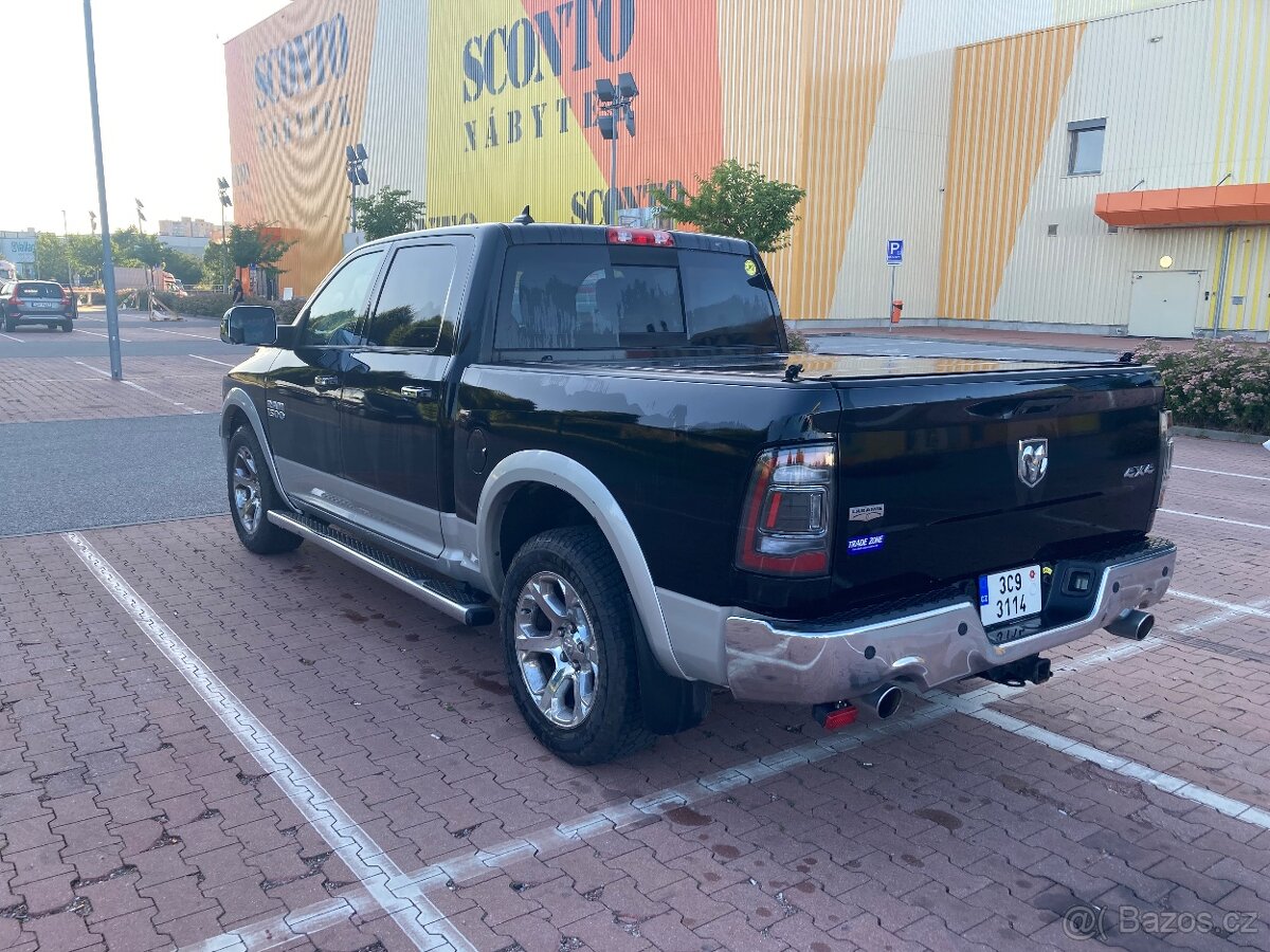 Dodge RAM 1500 Laramie 5,7 V8