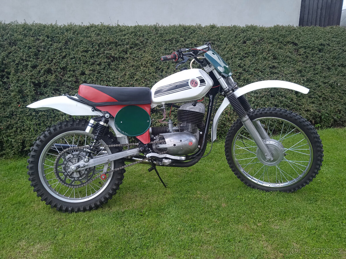 čz 250
