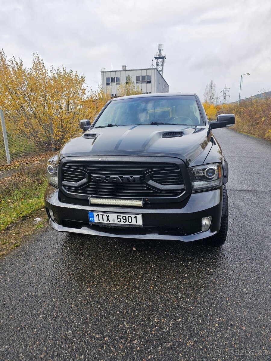 DODGE RAM 1500 5,7 Sport