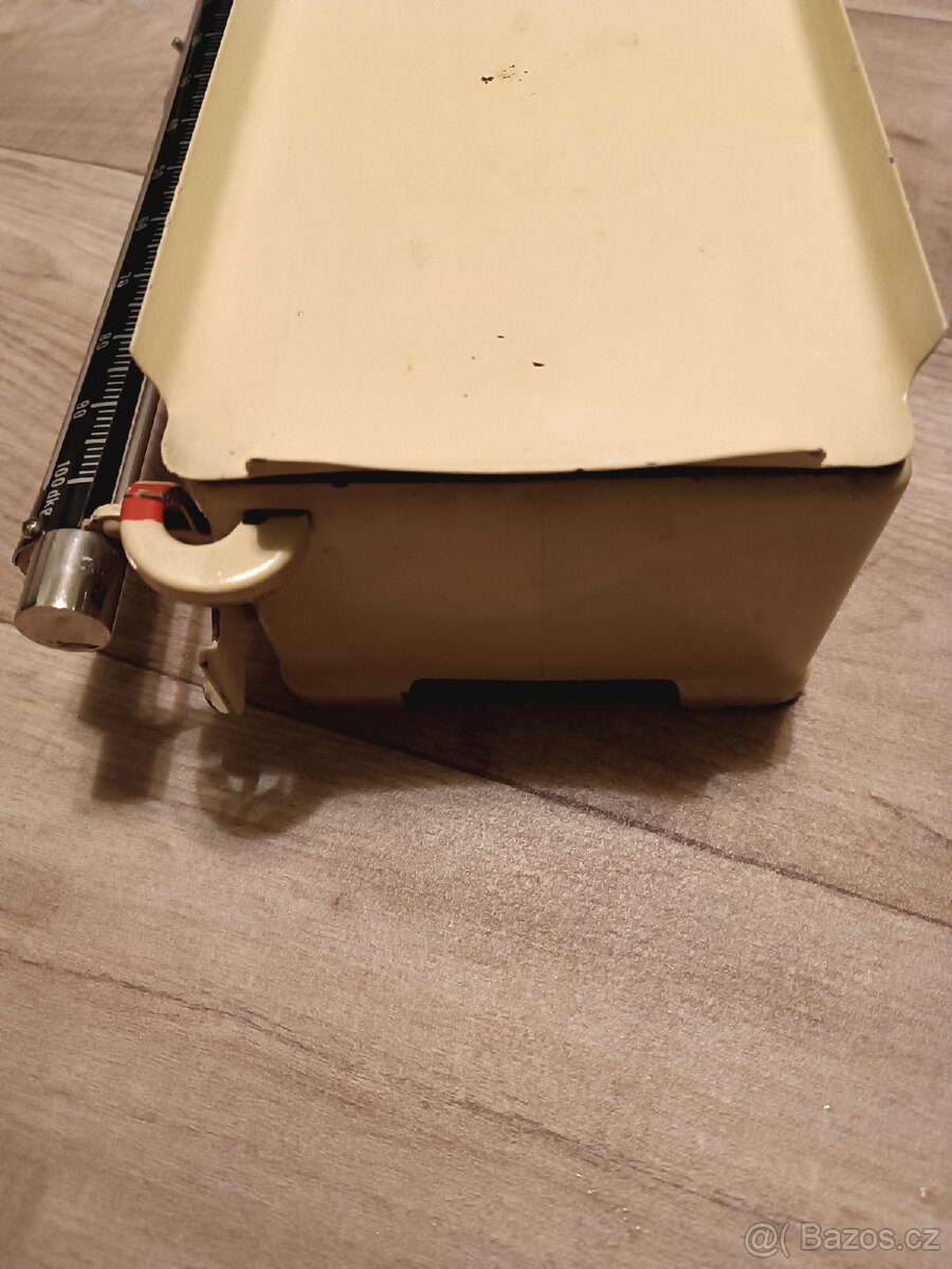 Staré kuchyňské váhy - 2