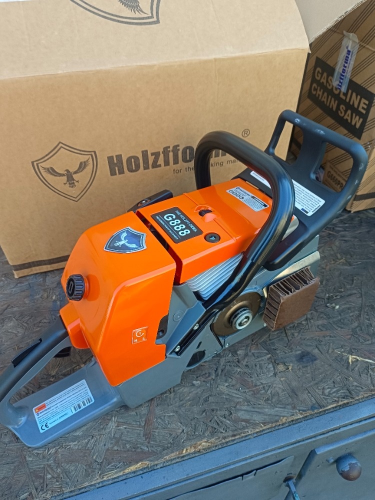 Motorová pila Holzfforma G888 - 2