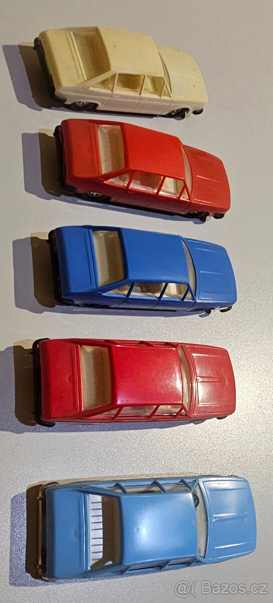 Tatra 613 KDN Kaden Staré hračky - 2