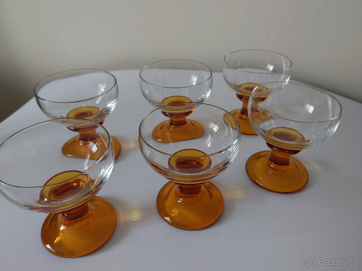 Sada sklenic na likéry, 60/70tá léta - 2