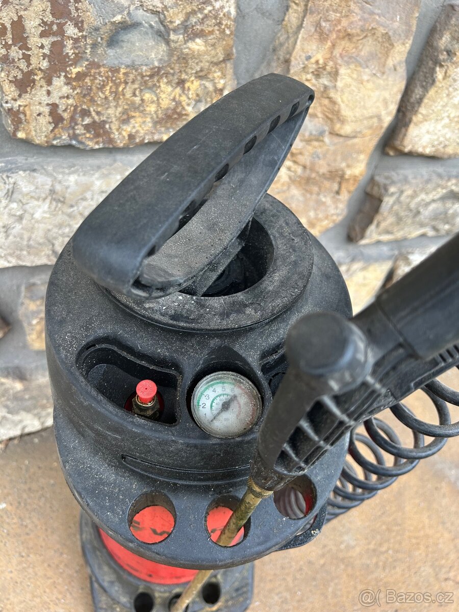 TLAKOVÝ POSTŘIKOVAČ - 2