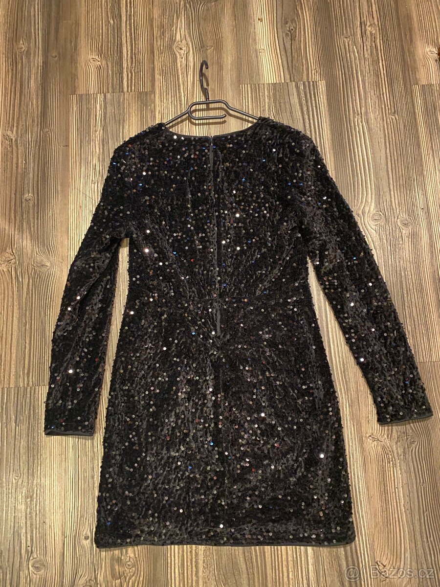 Černé šaty s flitry - 2